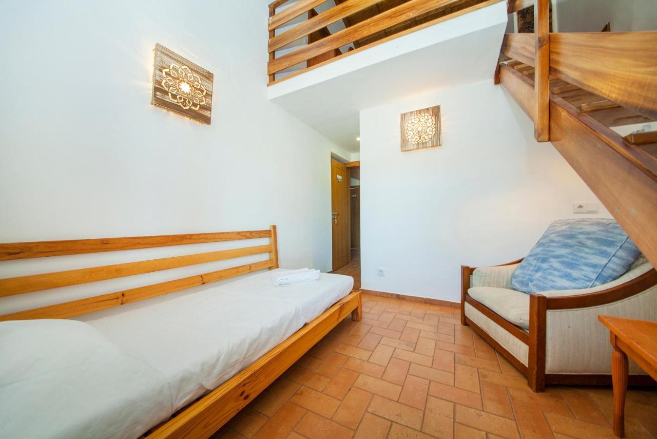 H - Montes De Praias Guesthouse 阿尔热祖尔 外观 照片