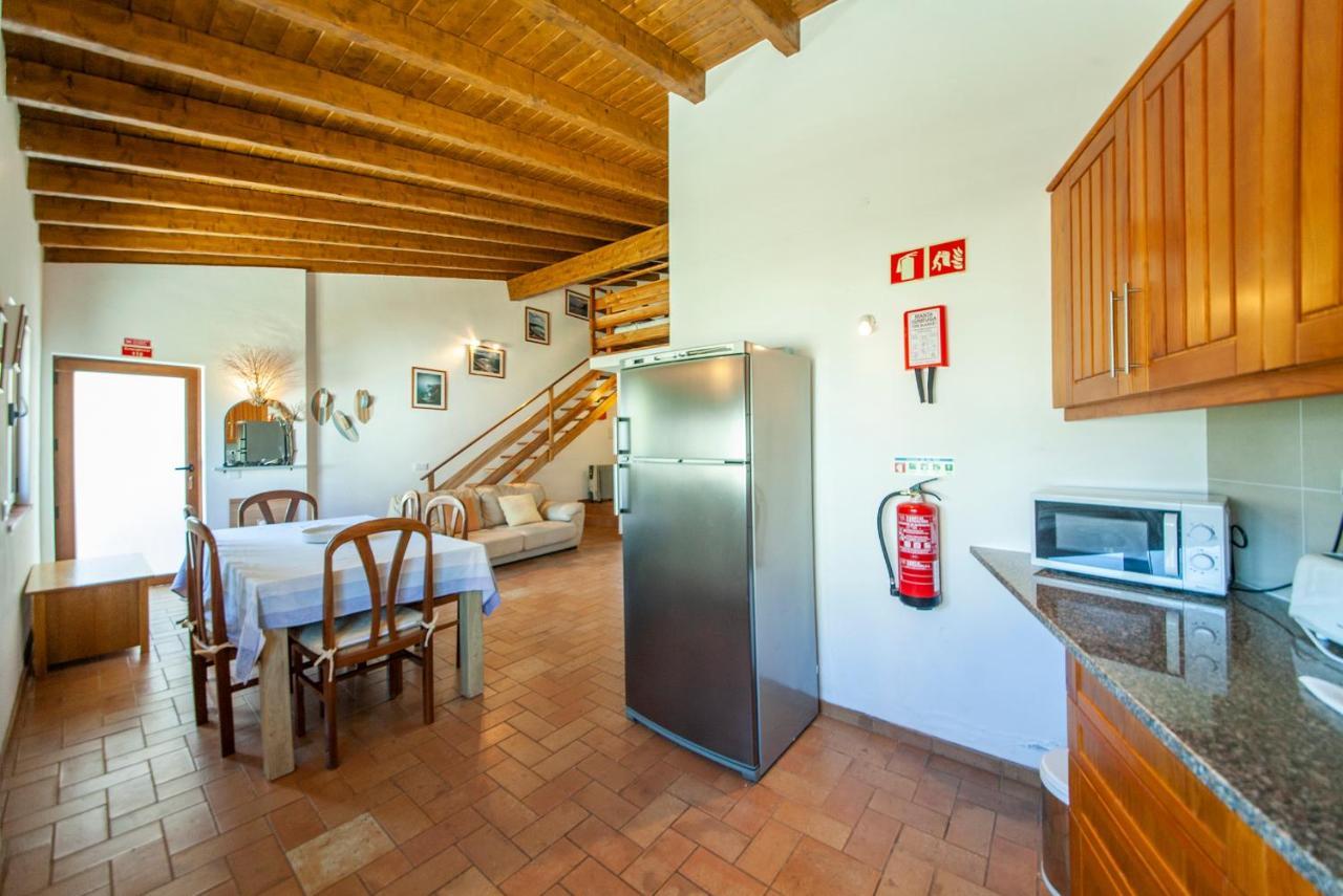 H - Montes De Praias Guesthouse 阿尔热祖尔 外观 照片