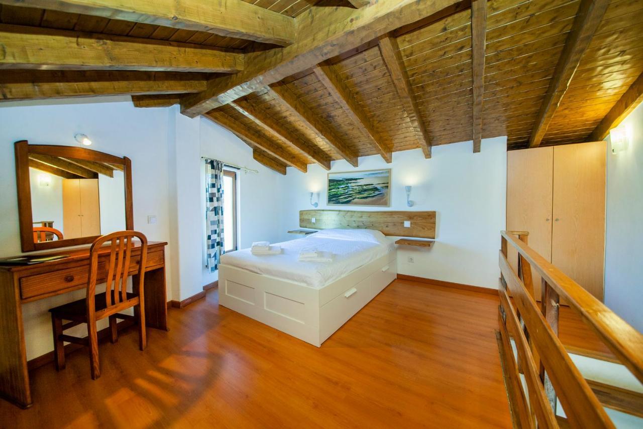 H - Montes De Praias Guesthouse 阿尔热祖尔 外观 照片